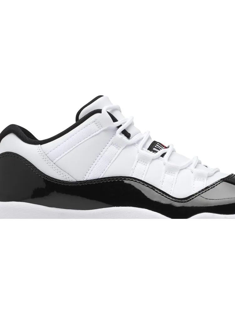 Кроссовки Air Jordan 11 Retro Low GS Concord-Bred — изображение 2 из 8, белый