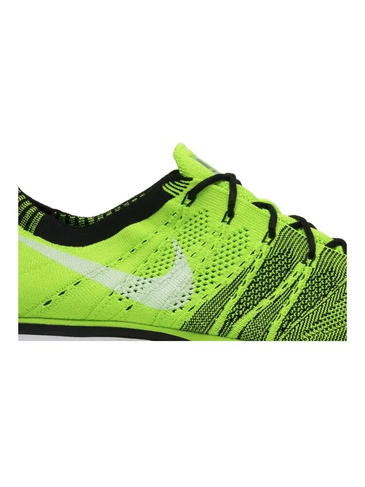 Кроссовки Nike Flyknit Trainer+ 'Electric Green' — изображение 2 из 4, зеленый
