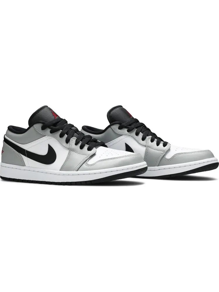 Кроссовки Air Jordan 1 Low Light Smoke Grey — изображение 8 из 8, серый