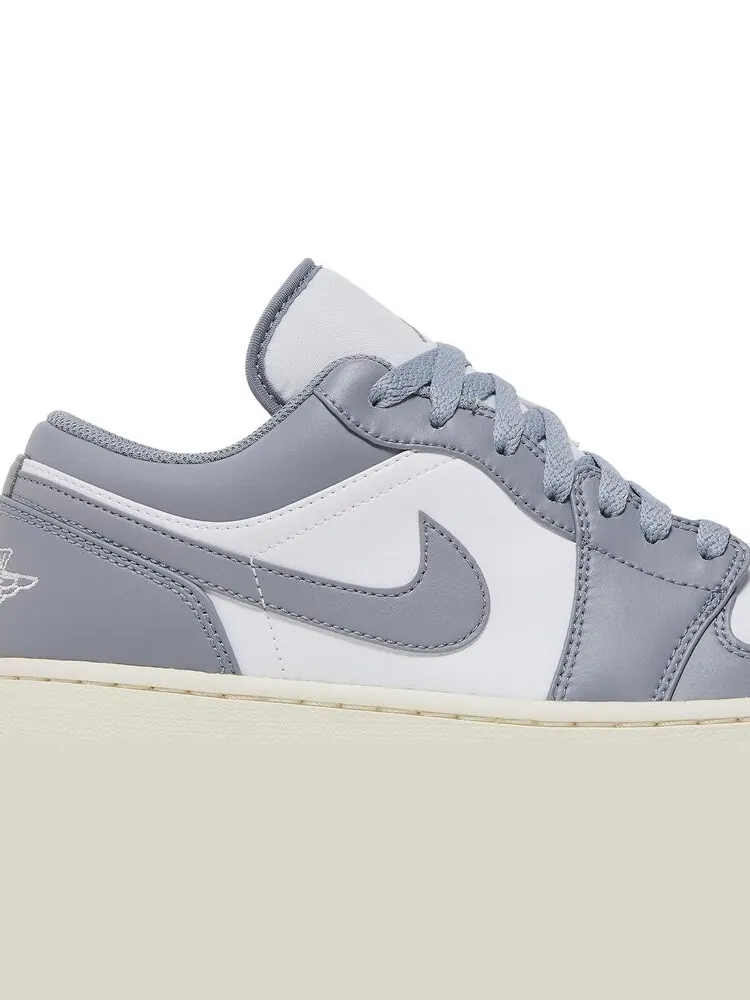 Кроссовки Air Jordan 1 Low Vintage Grey — изображение 2 из 8, серый