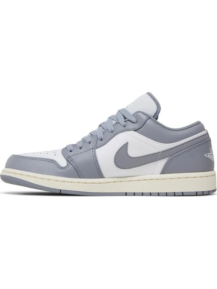 Кроссовки Air Jordan 1 Low Vintage Grey — изображение 3 из 8, серый