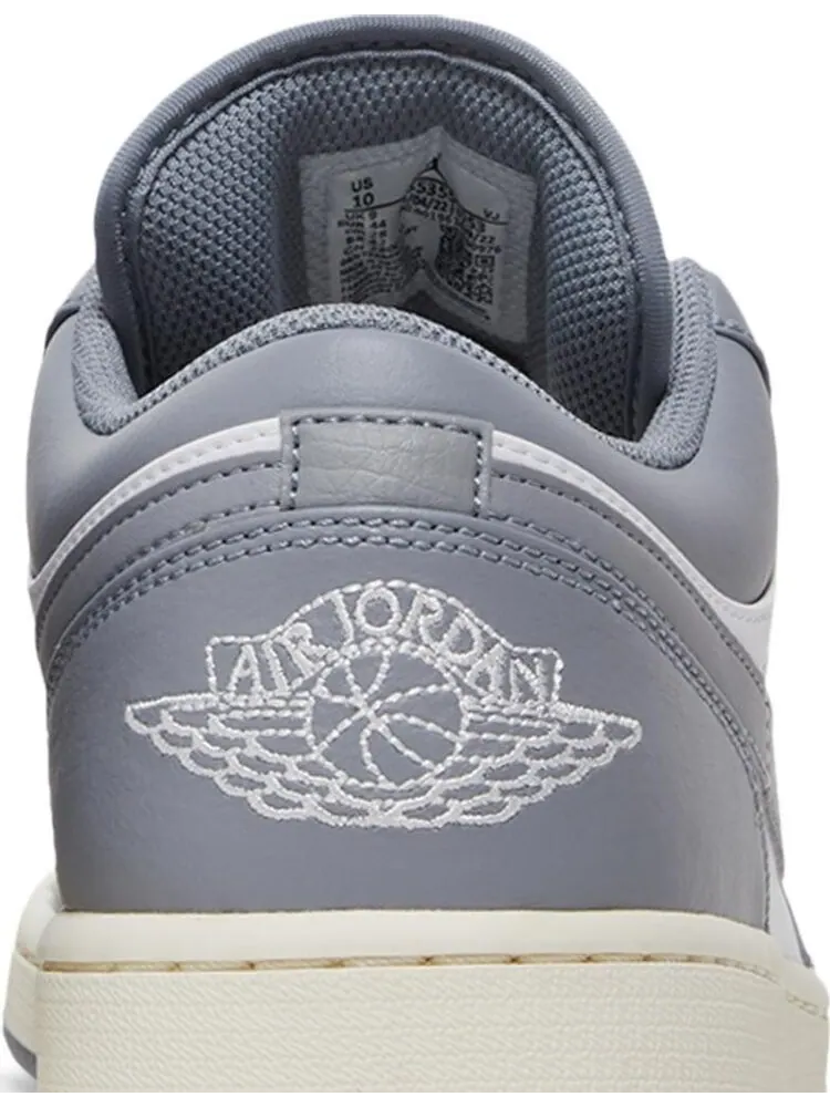 Кроссовки Air Jordan 1 Low Vintage Grey — изображение 7 из 8, серый