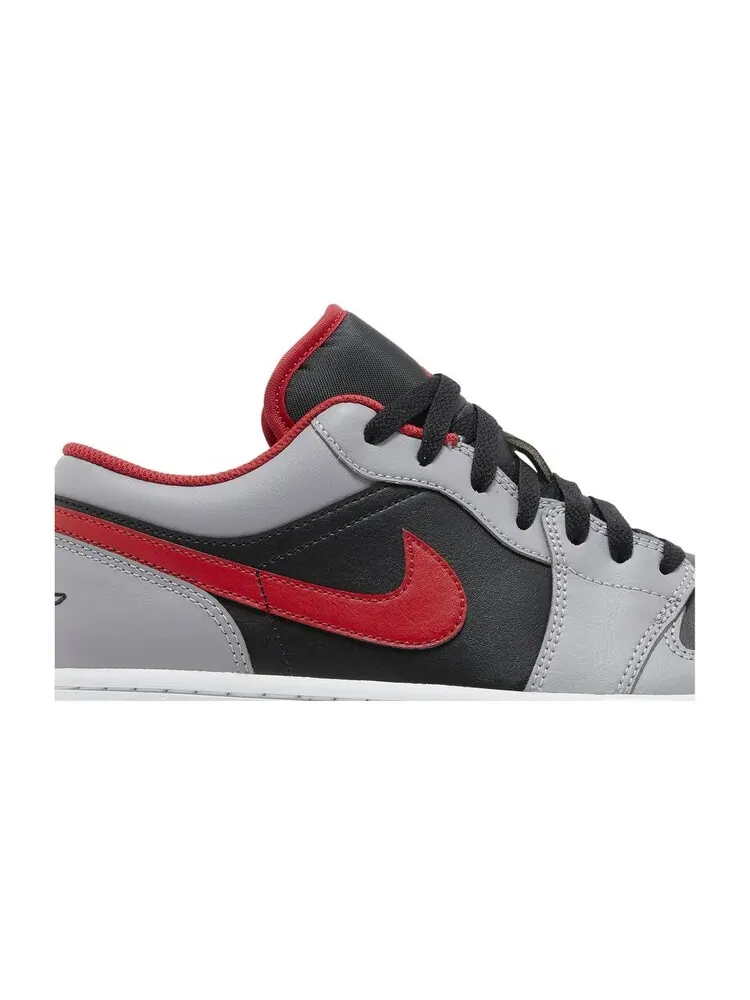 Кроссовки Air Jordan 1 Low — изображение 2 из 4, серый