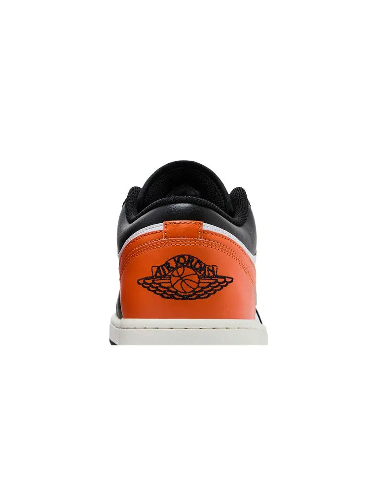 Кроссовки Air Jordan Air Jordan 1 Low 'Shattered Backboard Alternate' — изображение 8 из 9, черный//белый