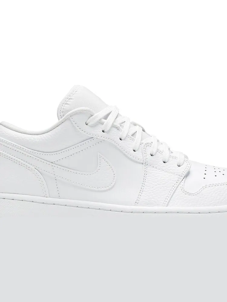 Кроссовки Air Jordan 1 Low Triple White — изображение 2 из 8, белый