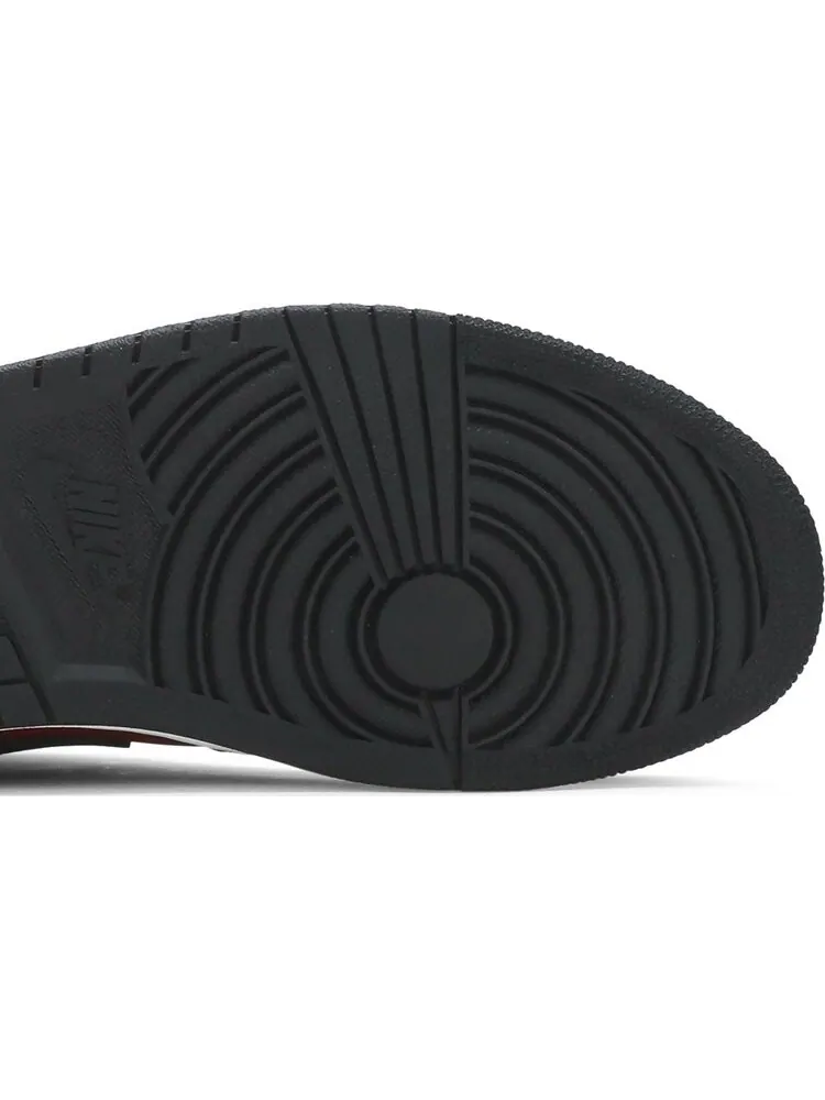 Кроссовки Air Jordan 1 Low Reverse Bred — изображение 5 из 8, черный красный