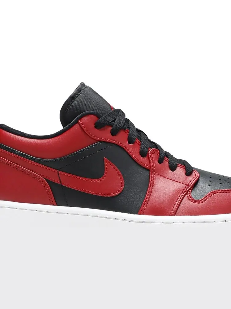 Кроссовки Air Jordan 1 Low Reverse Bred — изображение 2 из 8, красный