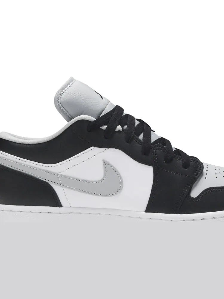 Кроссовки Air Jordan 1 Low GS Smoke Grey — изображение 2 из 8, серый