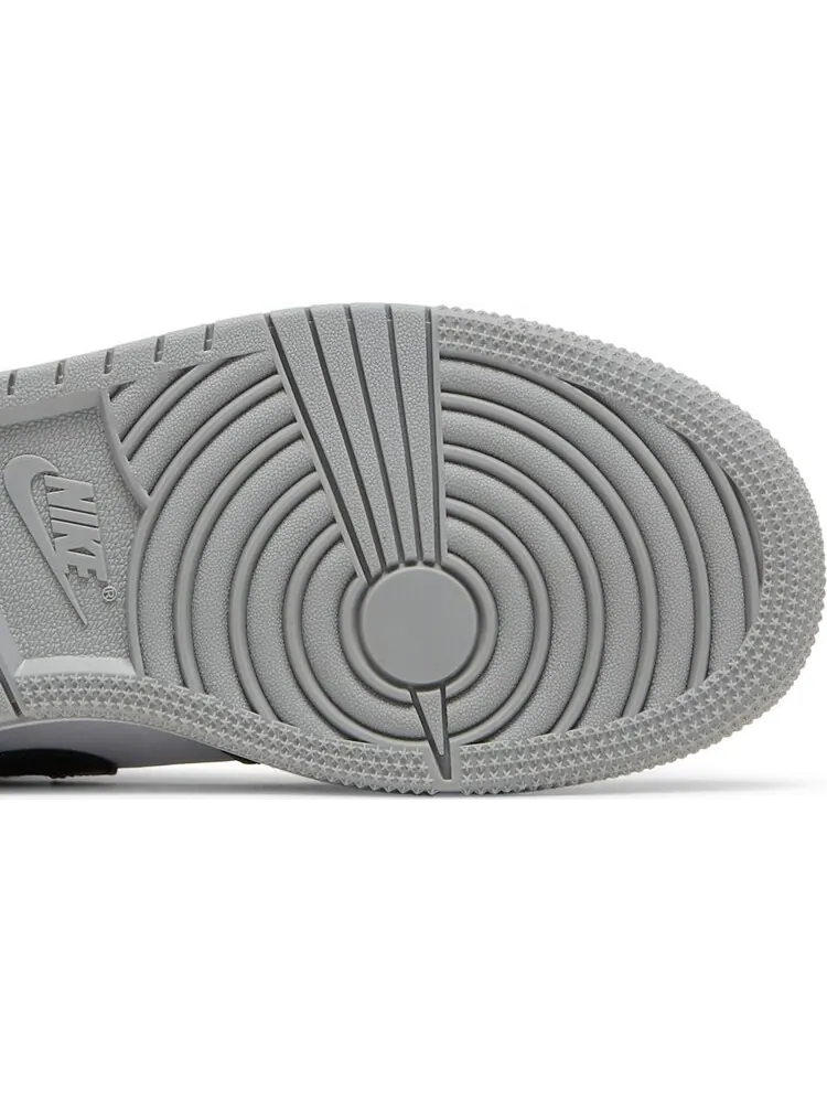Кроссовки Air Jordan 1 Low GS Light — изображение 5 из 8, черный серый