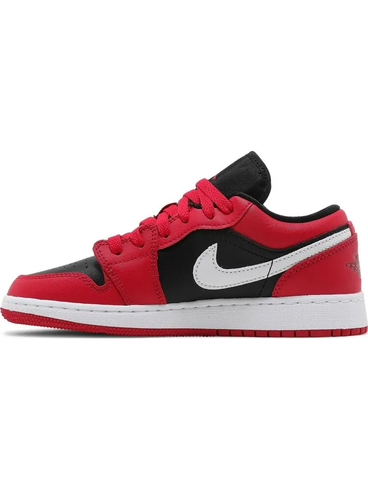 Кроссовки Air Jordan 1 Low GS Black Very Berry — изображение 3 из 8, красный