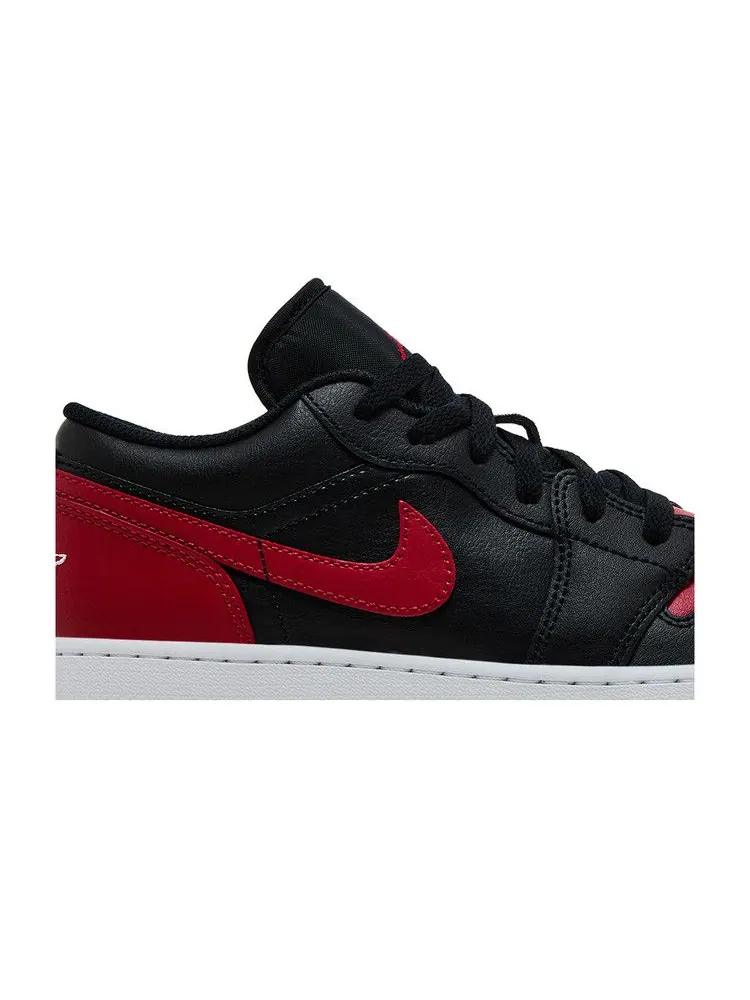Кроссовки Air Jordan Air Jordan 1 Low GS 'Bred' — изображение 3 из 9, черный/красный/белый