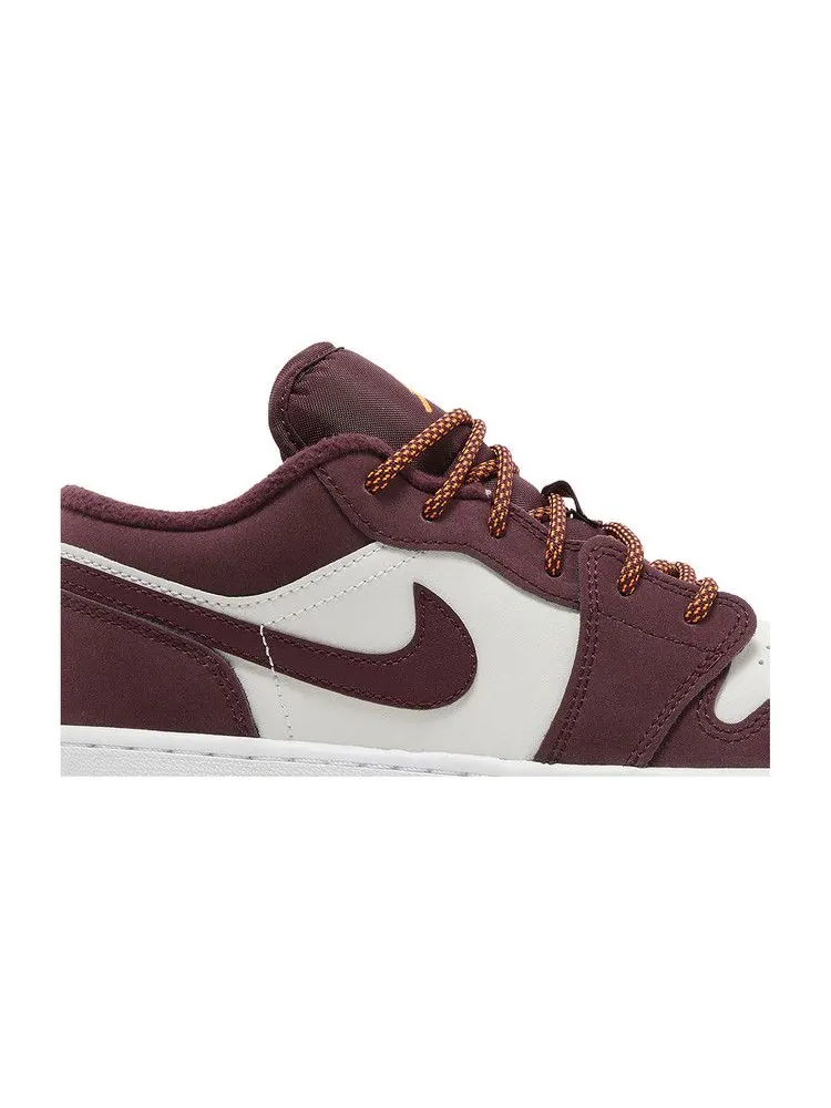 Кроссовки Air Jordan Air Jordan 1 Low GS 'Night Maroon' — изображение 3 из 9, оранжевый/белый