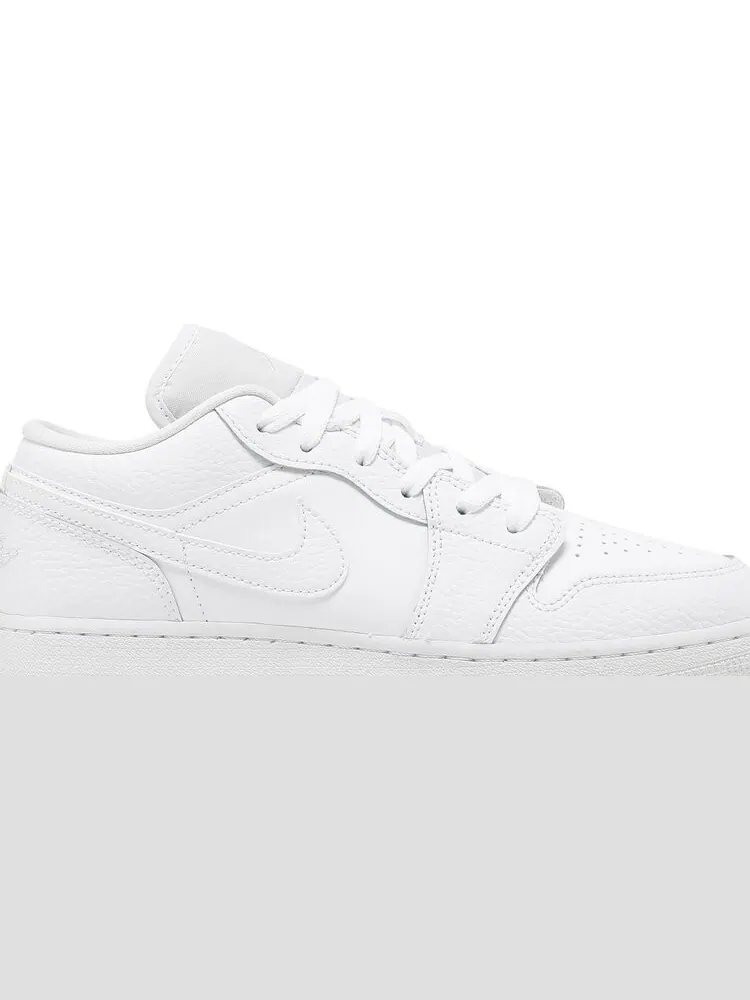 Кроссовки Air Jordan 1 Low GS Triple White — изображение 2 из 8, белый