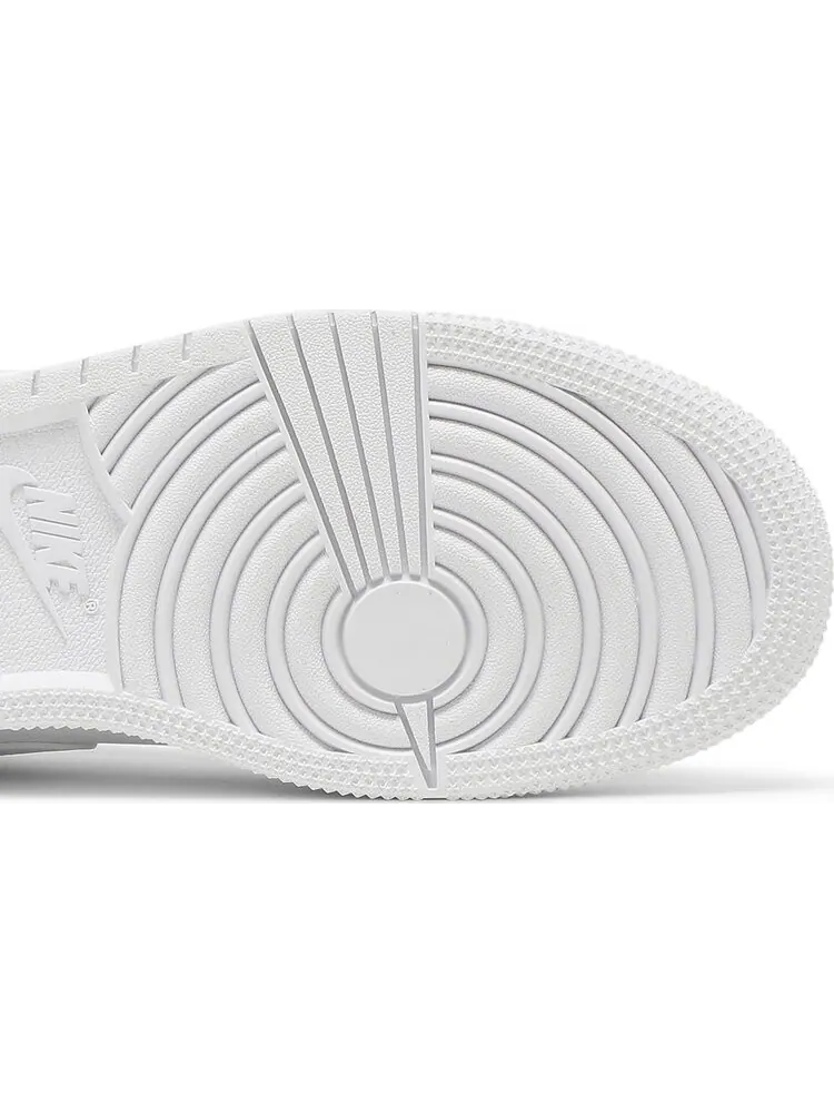 Кроссовки Air Jordan 1 Low GS Triple White — изображение 5 из 8, белый