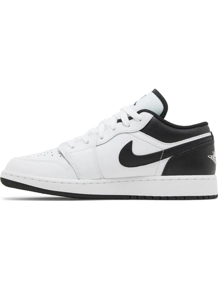 Кроссовки Air Jordan 1 Low GS 'White Black' — изображение 3 из 4, белый