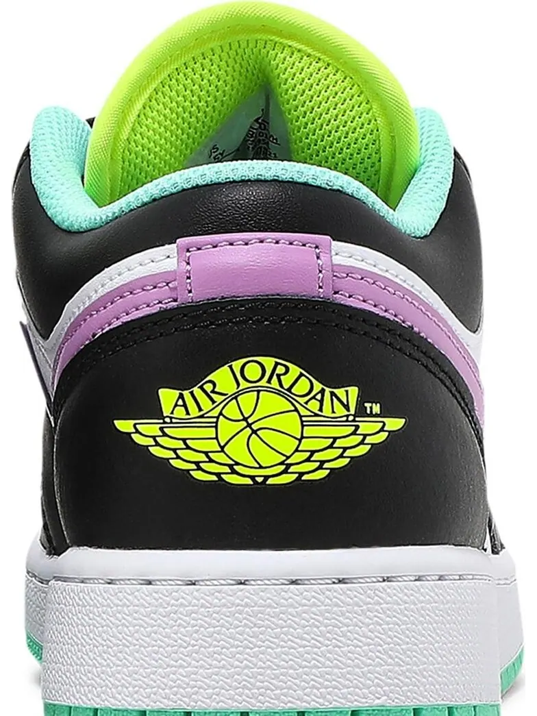 Кроссовки Air Jordan 1 Low GS White Violet Shock — изображение 7 из 8, белый