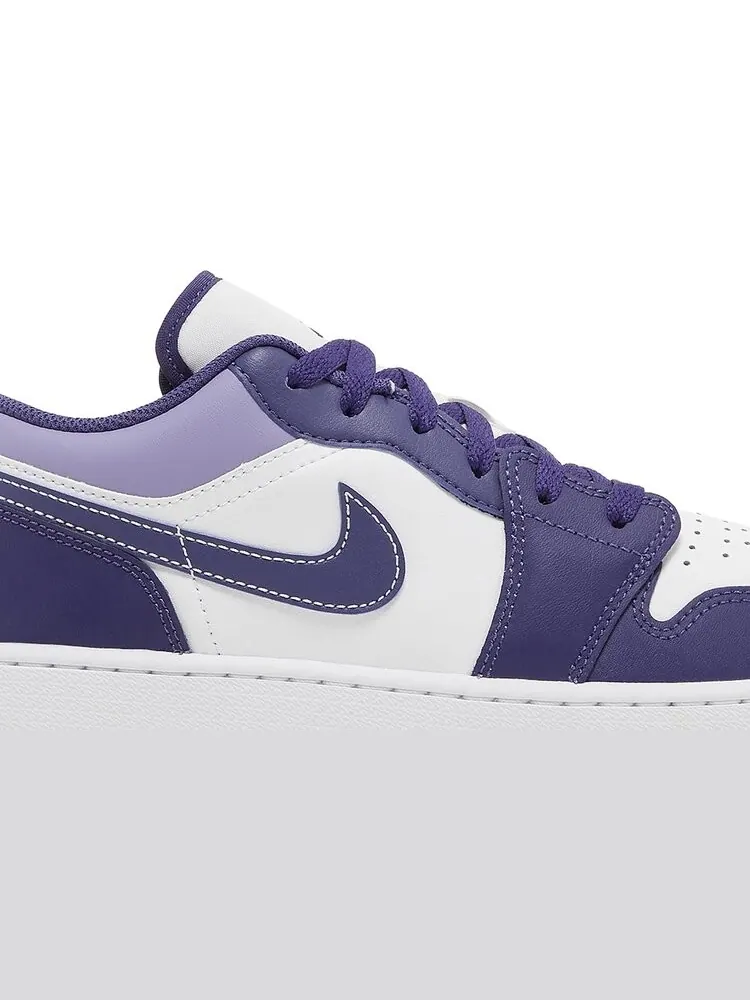 Кроссовки Air Jordan 1 Low GS 'Sky J Purple' — изображение 2 из 4, фиолетовый