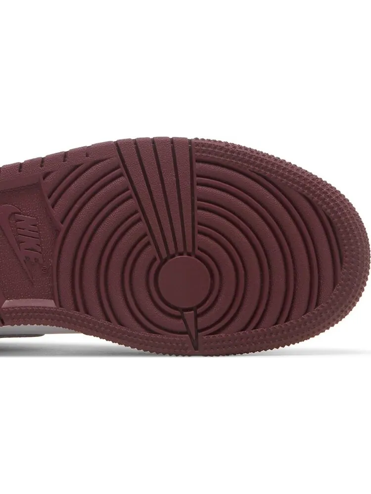 Кроссовки Air Jordan 1 Low GS Cherrywood Red — изображение 5 из 8, красный