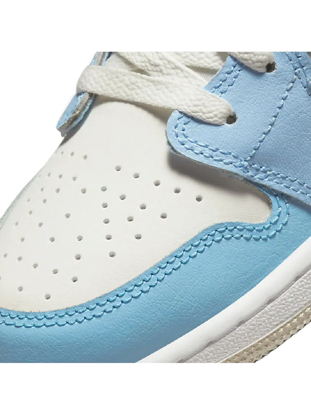 Кроссовки Nike Air Jordan 1 Low OG — изображение 8 из 8, черный/голубой/бежевый