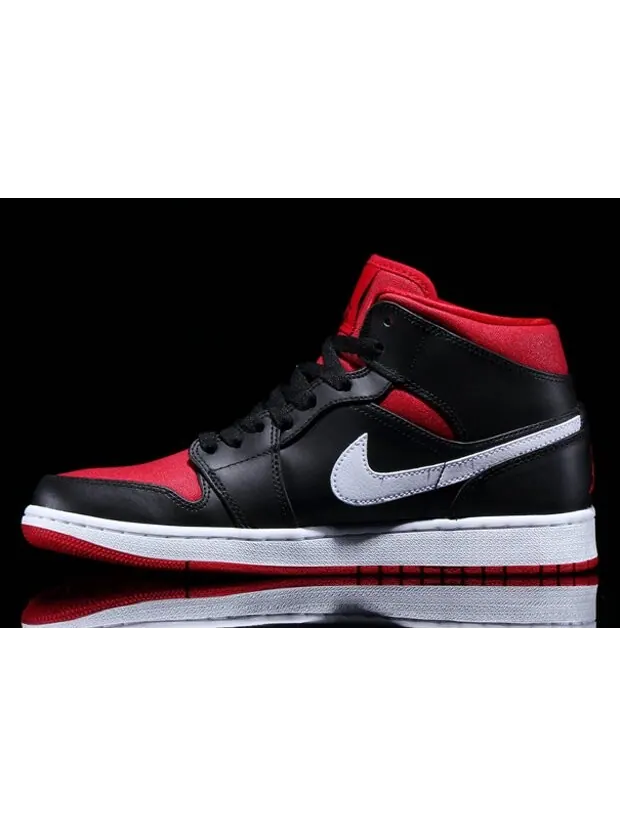 Кроссовки Air Jordan 1 Mid 'Black Gym Red' — изображение 2 из 4, черный