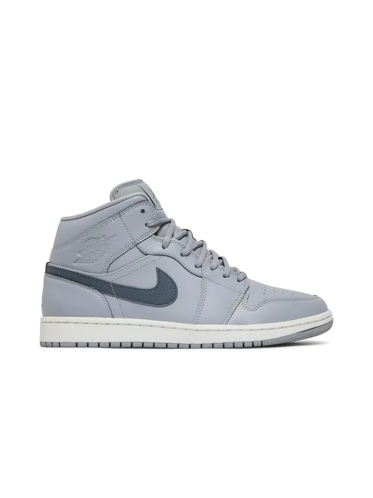 Кроссовки Air Jordan 1 Mid 'Wolf Grey' — изображение 1 из 4, серый