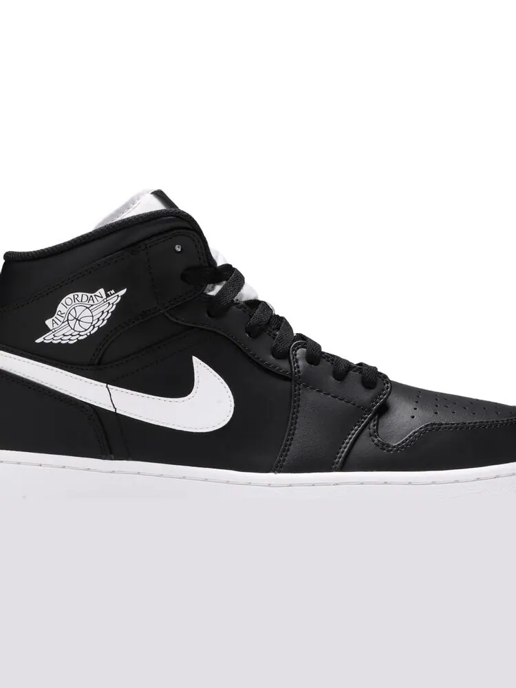 Кроссовки Air Jordan 1 Retro Mid Black White — изображение 2 из 8, черный