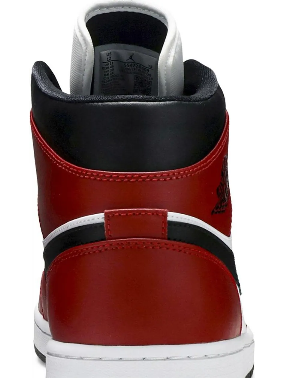 Кроссовки Air Jordan 1 Mid Chicago Black Toe — изображение 7 из 8, красный