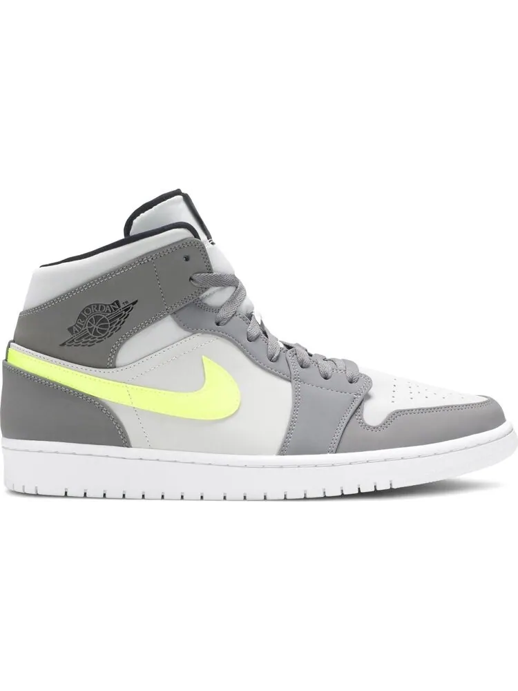 Кроссовки Air Jordan 1 Mid Gunsmoke Volt — изображение 1 из 8, серый