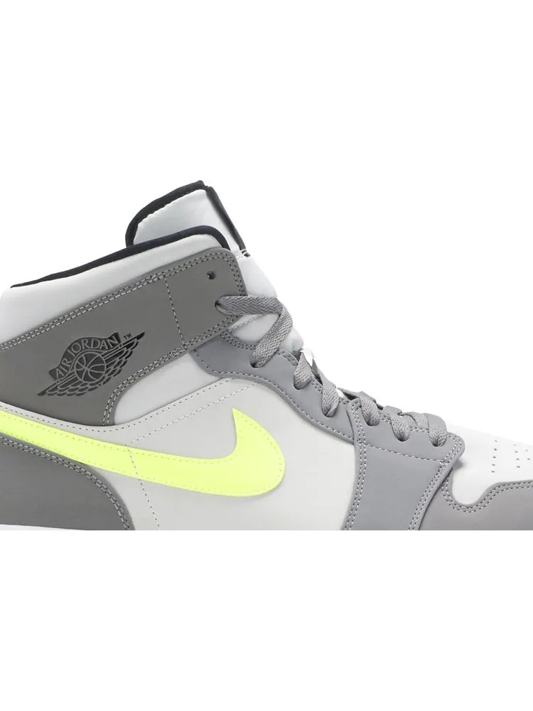 Кроссовки Air Jordan 1 Mid Gunsmoke Volt — изображение 2 из 8, серый