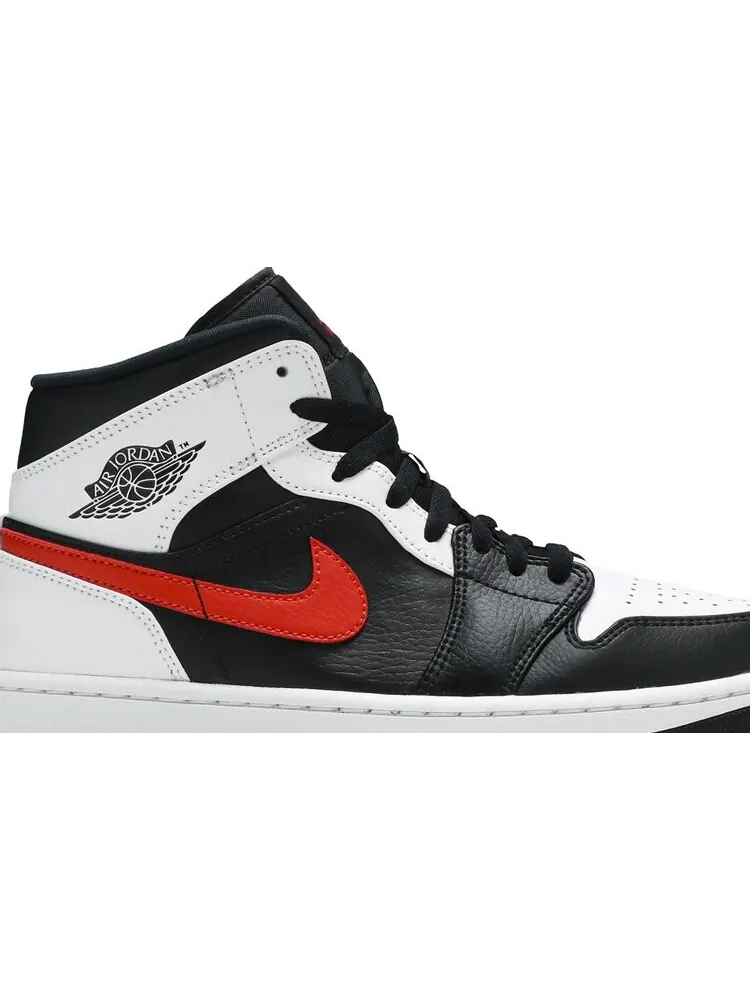 Кроссовки Air Jordan 1 Mid Chile Red — изображение 2 из 8, белый