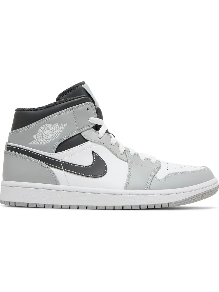Кроссовки Air Jordan 1 Mid Light Smoke Grey — изображение 1 из 8, серый