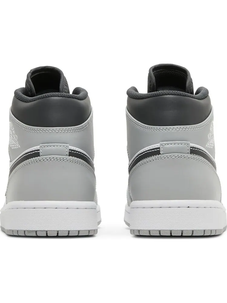 Кроссовки Air Jordan 1 Mid Light Smoke Grey — изображение 6 из 8, серый
