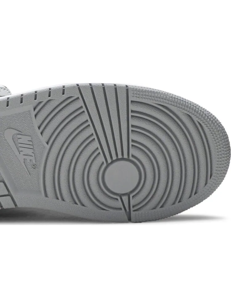 Кроссовки Air Jordan 1 Mid Smoke Grey — изображение 5 из 8, серый