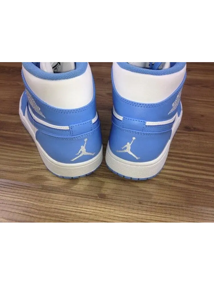 Кроссовки Air Jordan 1 Mid UNC — изображение 6 из 7, белый