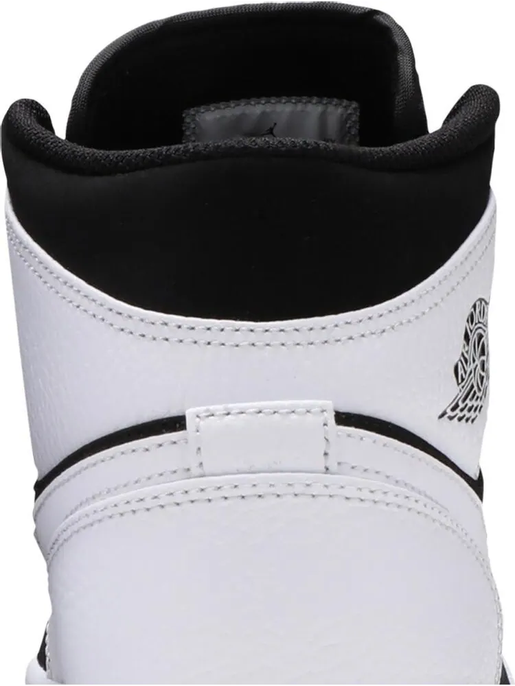 Кроссовки Air Jordan 1 Retro Mid Tuxedo — изображение 7 из 8, черный