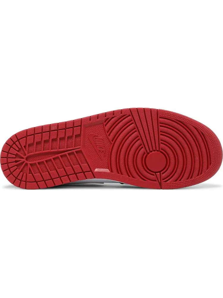 Кроссовки Air Jordan 1 Mid 'Black Gym Red' — изображение 4 из 8, белый