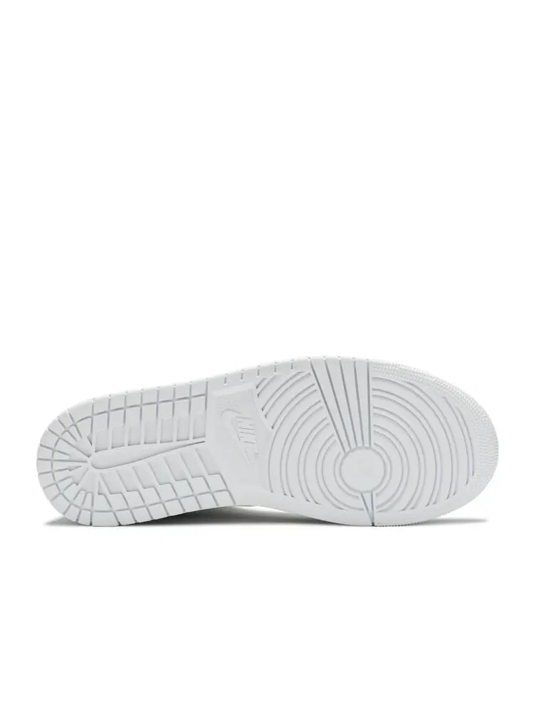 Кроссовки AIR JORDAN 1 MID 'TRIPLE WHITE' — изображение 4 из 4, белый