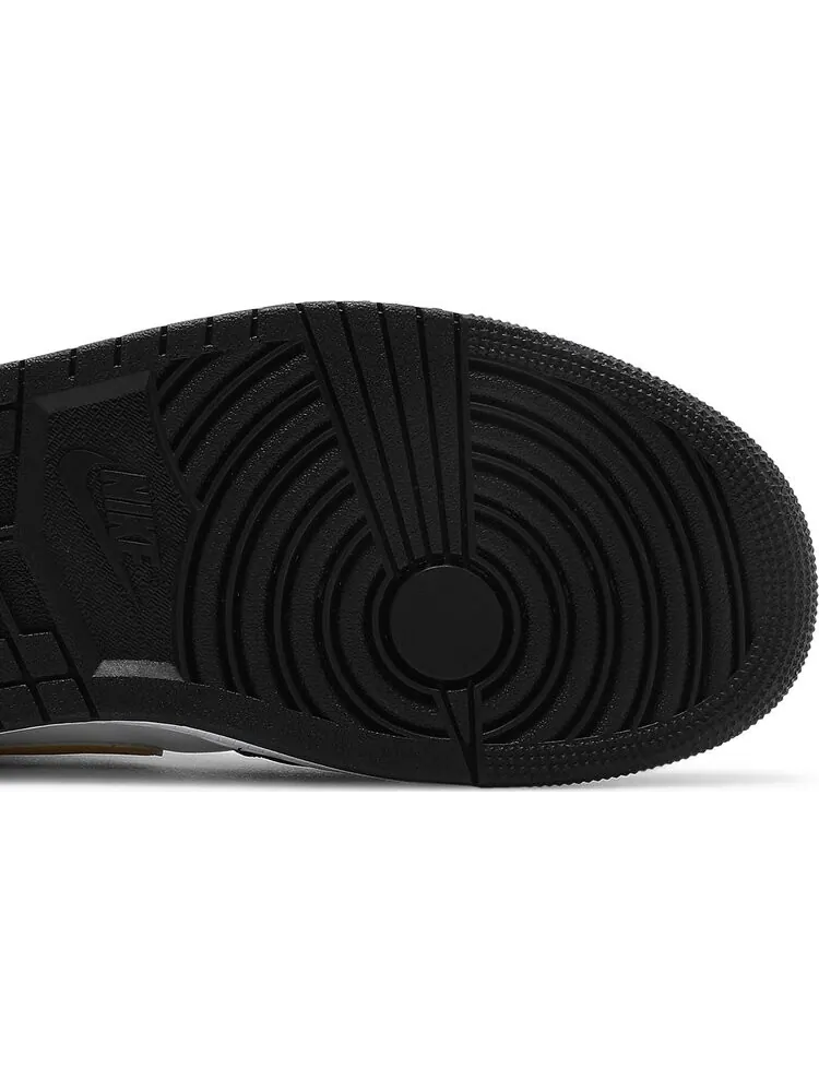 Кроссовки Air Jordan 1 Mid Black University Gold — изображение 5 из 8, белый