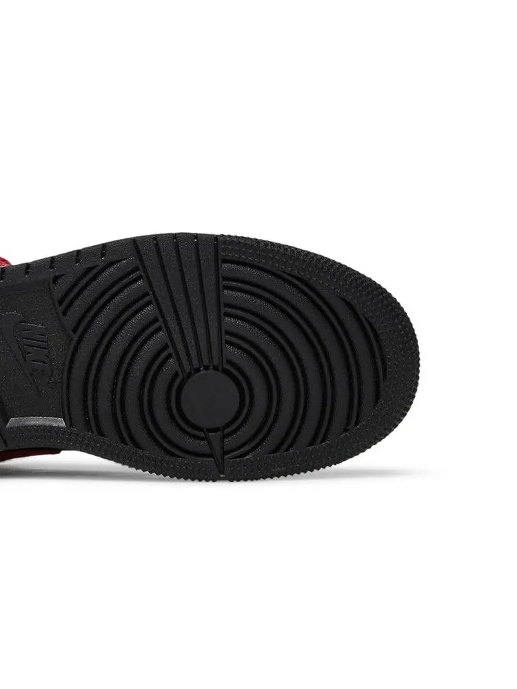 Кроссовки Air Jordan Air Jordan 1 Mid GS 'Black Gym Red' — изображение 6 из 9, черный/белый/красный