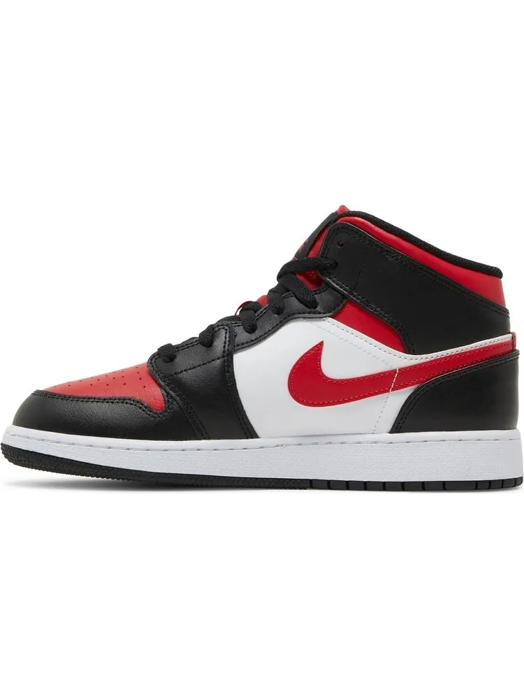 Кроссовки Air Jordan 1 Mid GS Black Fire Red — изображение 3 из 8, черный