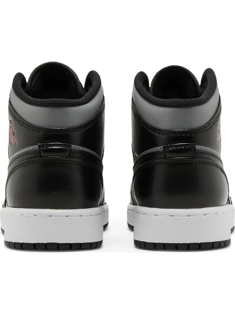 Кроссовки Air Jordan 1 Mid GS Shadow — изображение 6 из 8, серый