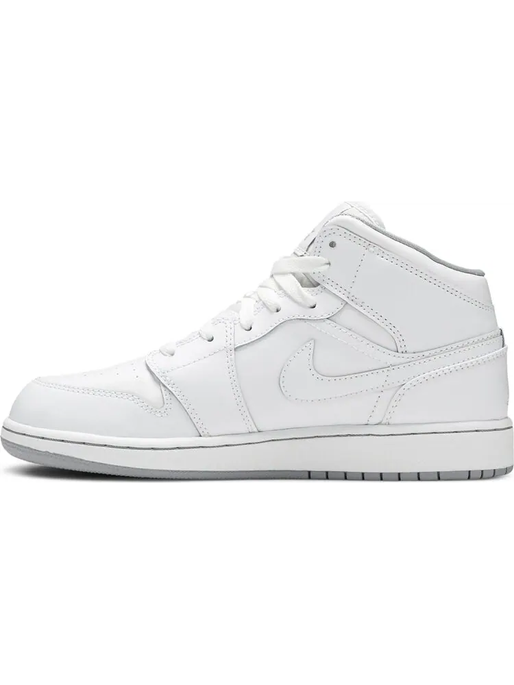 Кроссовки Air Jordan 1 Retro Mid GS White Wolf Grey — изображение 3 из 8, белый