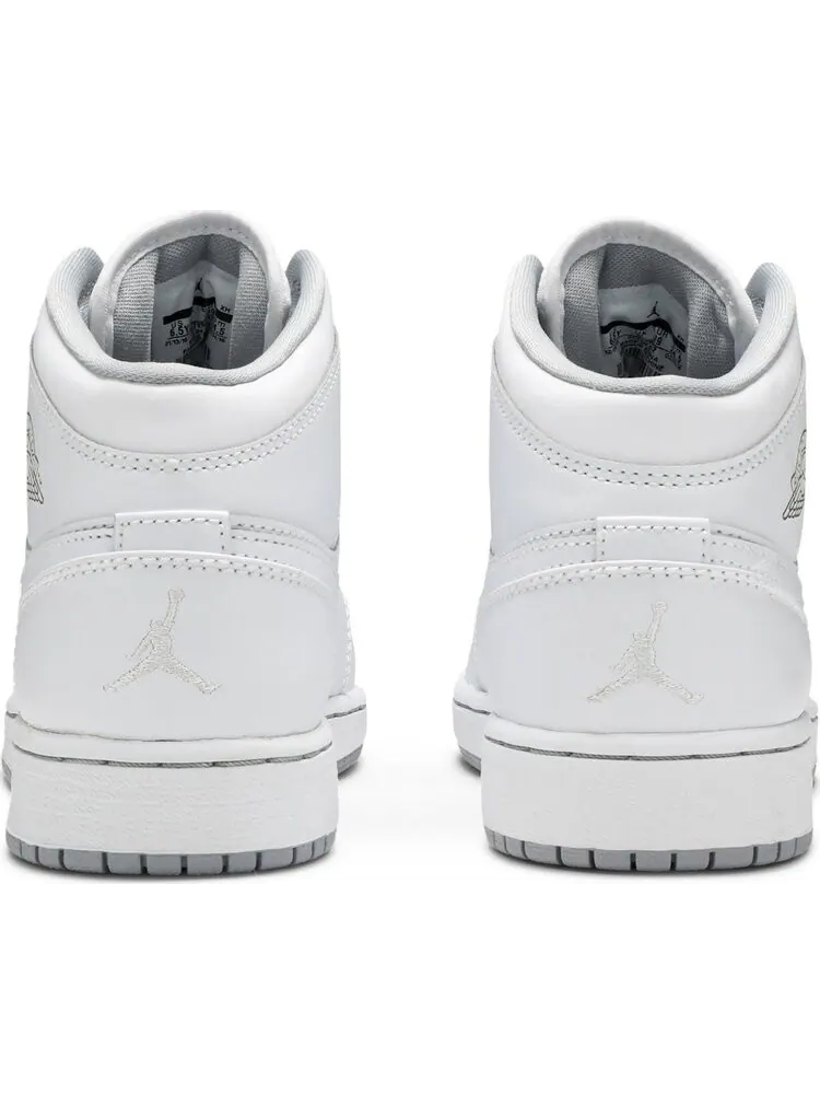 Кроссовки Air Jordan 1 Retro Mid GS White Wolf Grey — изображение 6 из 8, белый