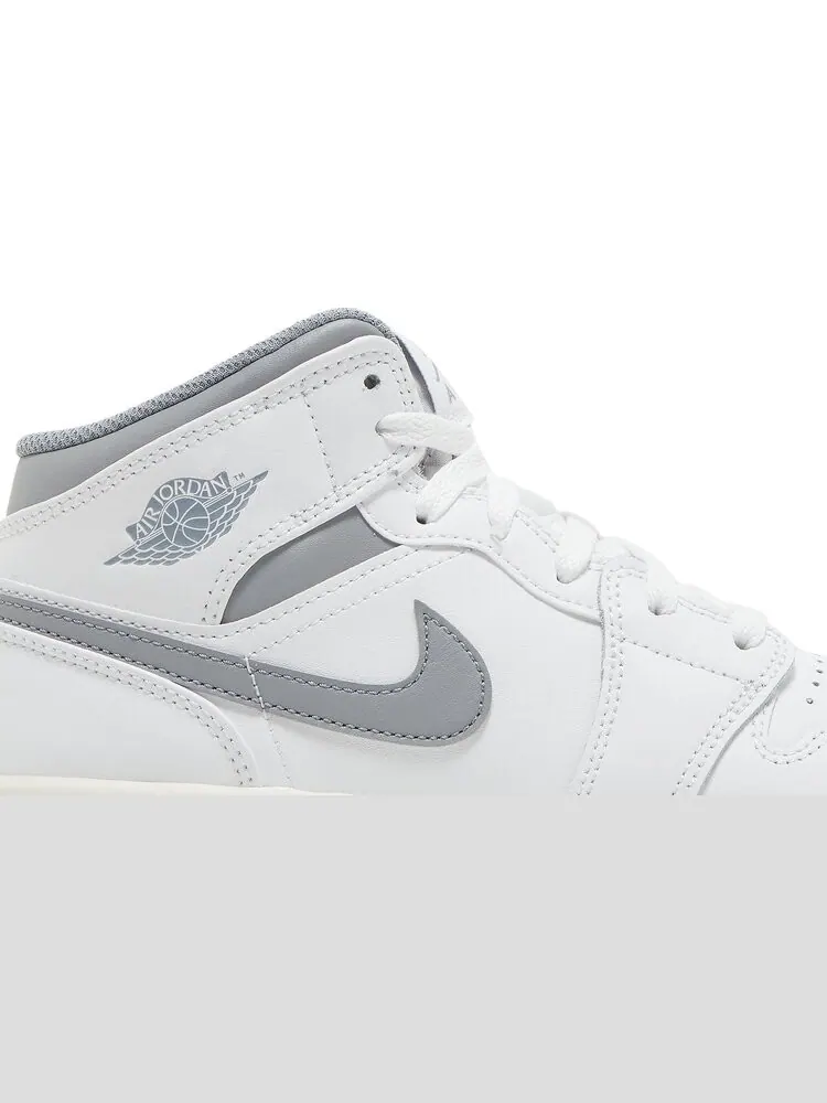 Кроссовки Air Jordan 1 Mid GS Neutral Grey — изображение 2 из 8, белый