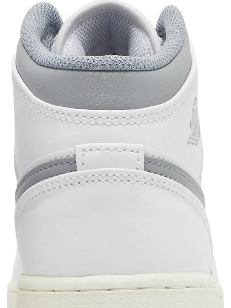 Кроссовки Air Jordan 1 Mid GS Neutral Grey — изображение 7 из 8, белый