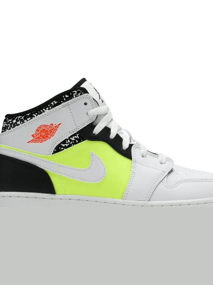 Кроссовки Air Jordan 1 Mid GS Notebook — изображение 2 из 8, белый