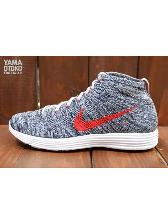 Кроссовки Nike Lunar Flyknit Chukka 'Wolf Grey' — изображение 2 из 4, серый