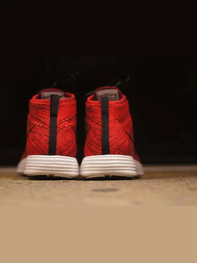 Кроссовки Nike Lunar Flyknit Chukka 'University Red' — изображение 3 из 4, красный