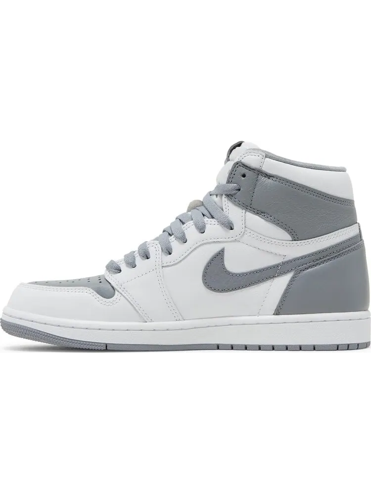 Кроссовки Air Jordan 1 Retro High OG Stealth — изображение 3 из 10, белый