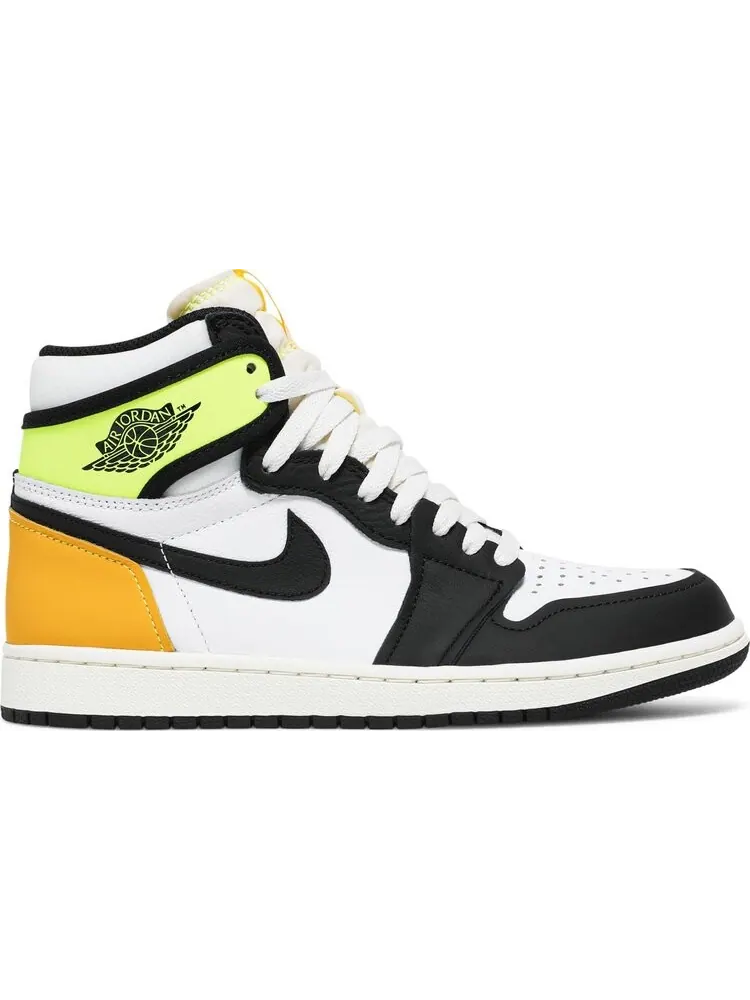 Кроссовки Air Jordan 1 Retro High OG Volt Gold — изображение 1 из 8, белый
